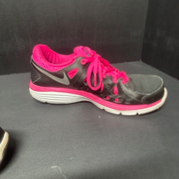 Nike Dual Fusion Run 2 Woman's Size 7.5 - Picture 10 of 11